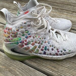 Nike Lebrons 7Y